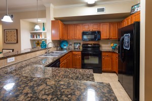Three Bedroom Apartments for Rent in Katy, TX - Kitchen with Breakfast Bar 